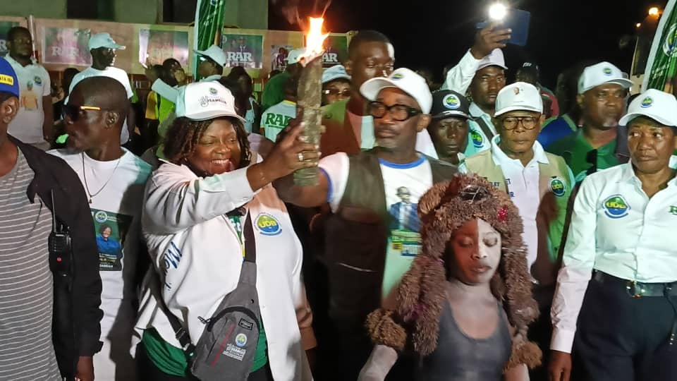 Elections locales 25 : Isabelle Essonghé aux pas de course à Port-Gentil essonghe 2